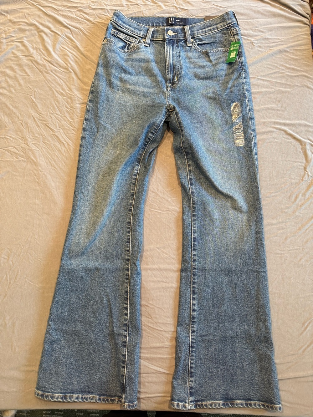 GAP Women's 70’s Flare Jeans 6/28 NWT